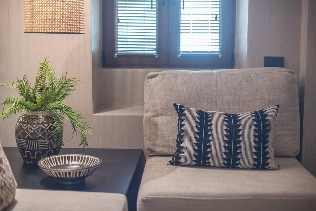 Apollonos 28 Luxury Suites 아테네 외부 사진