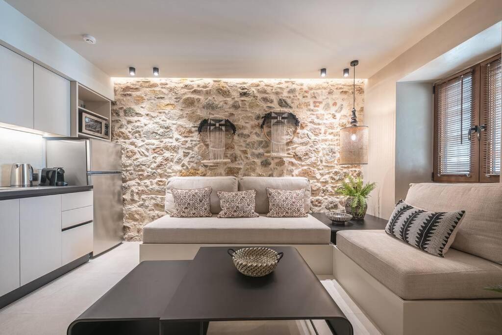 Apollonos 28 Luxury Suites 아테네 외부 사진