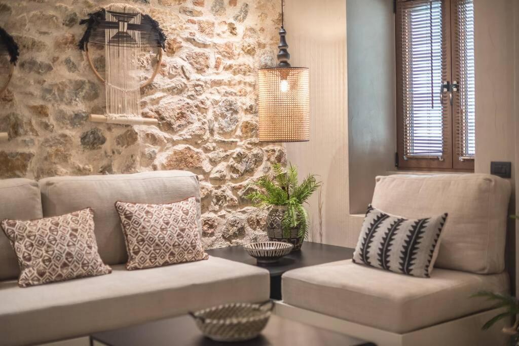 Apollonos 28 Luxury Suites 아테네 외부 사진