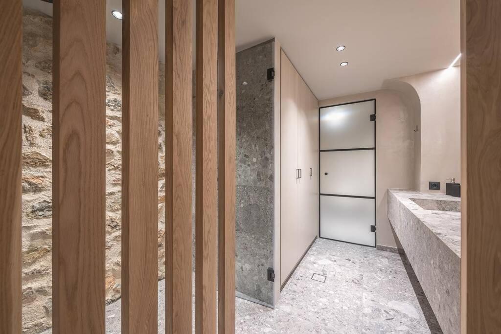 Apollonos 28 Luxury Suites 아테네 외부 사진