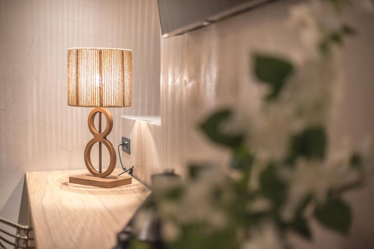 Apollonos 28 Luxury Suites 아테네 외부 사진