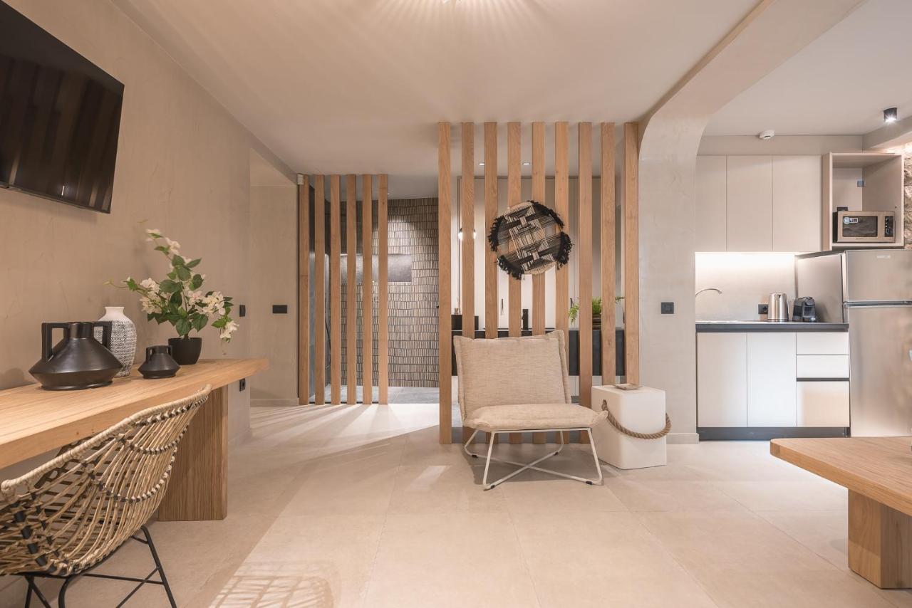Apollonos 28 Luxury Suites 아테네 외부 사진