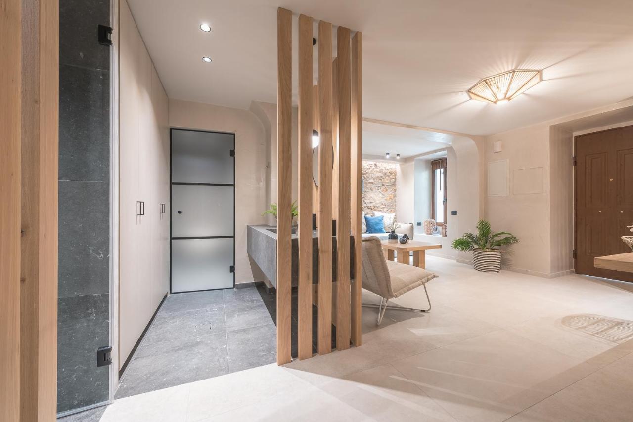 Apollonos 28 Luxury Suites 아테네 외부 사진