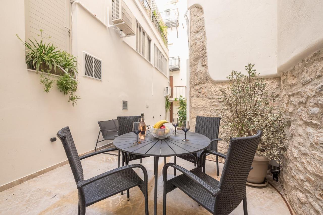 Apollonos 28 Luxury Suites 아테네 외부 사진